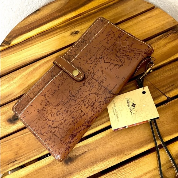 Patricia Nash Handbags - NWT! Patricia Nash bifold leather wallet
